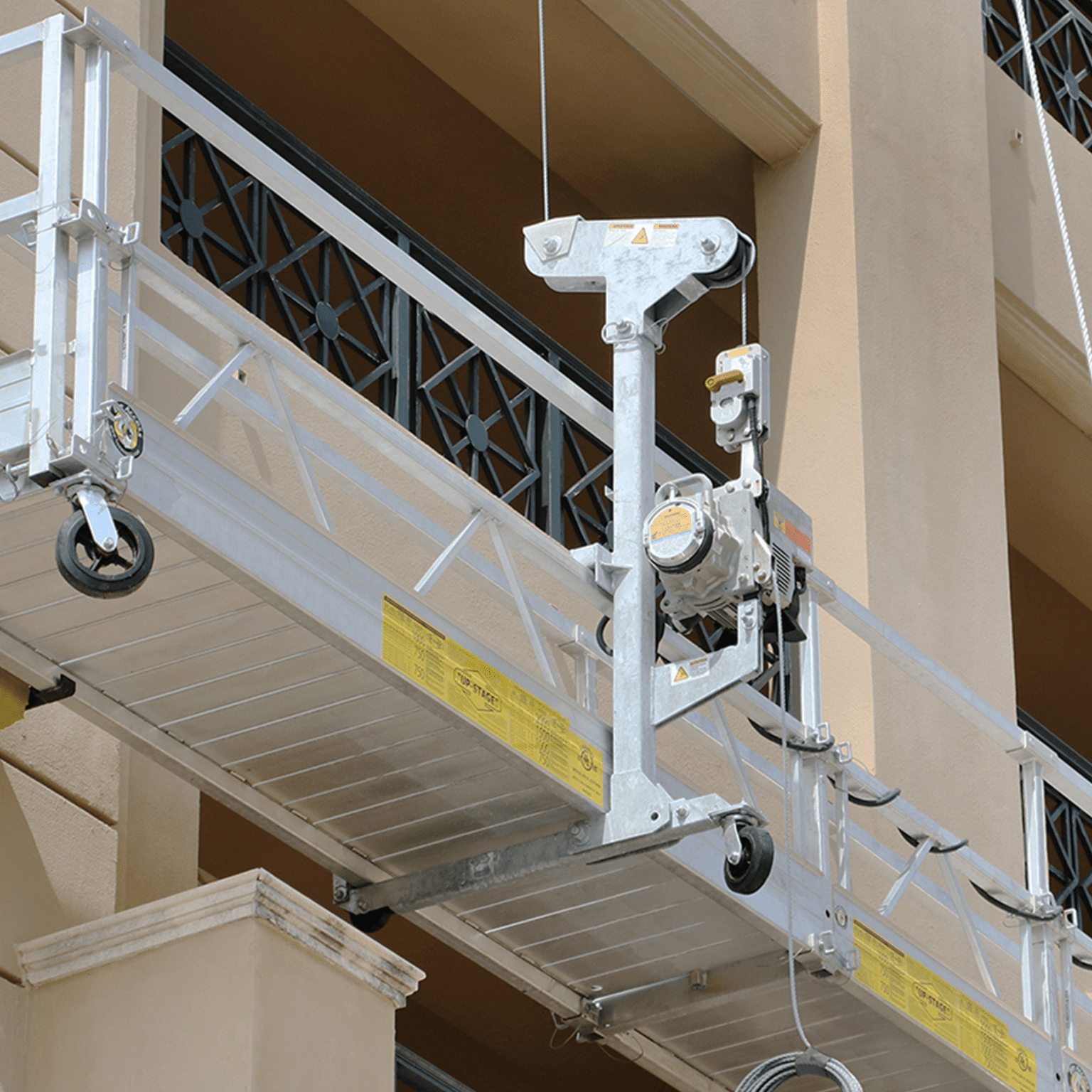 BISOMAC 210 Traction Hoist Bee Access